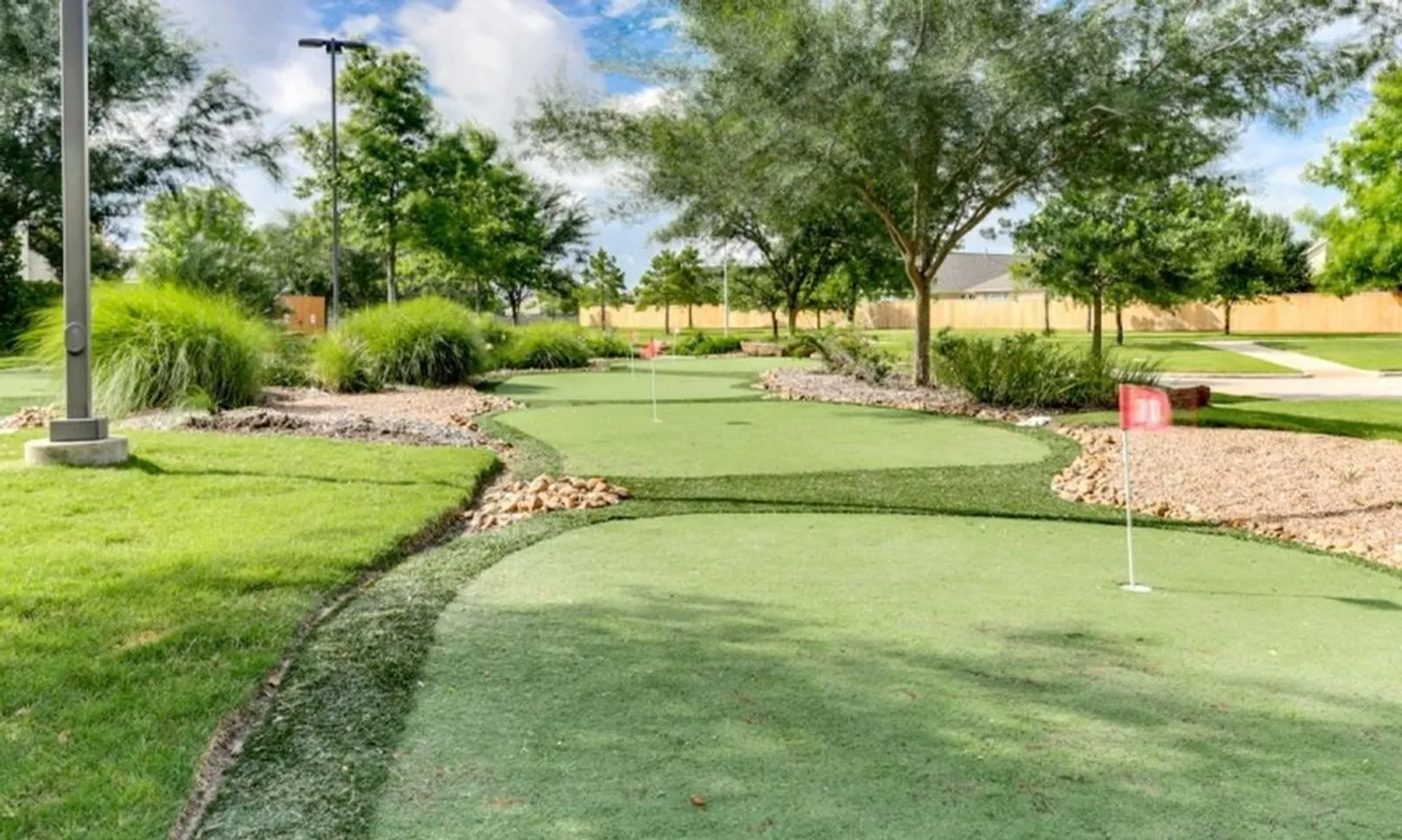 18-Hole Putting Green