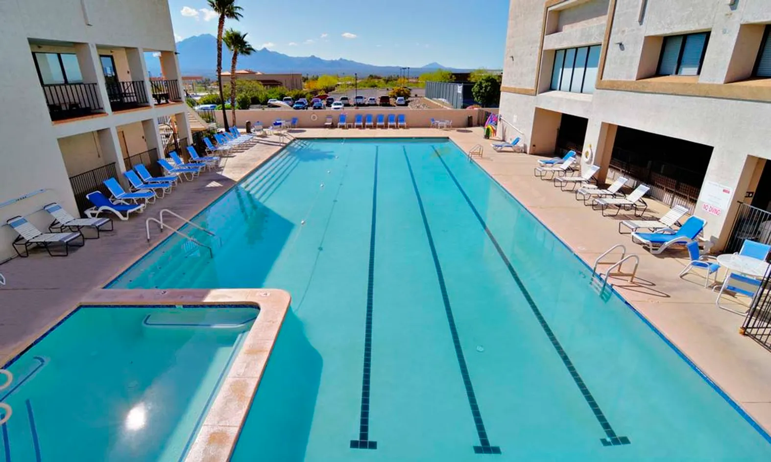 Outdoor Pool & Spa