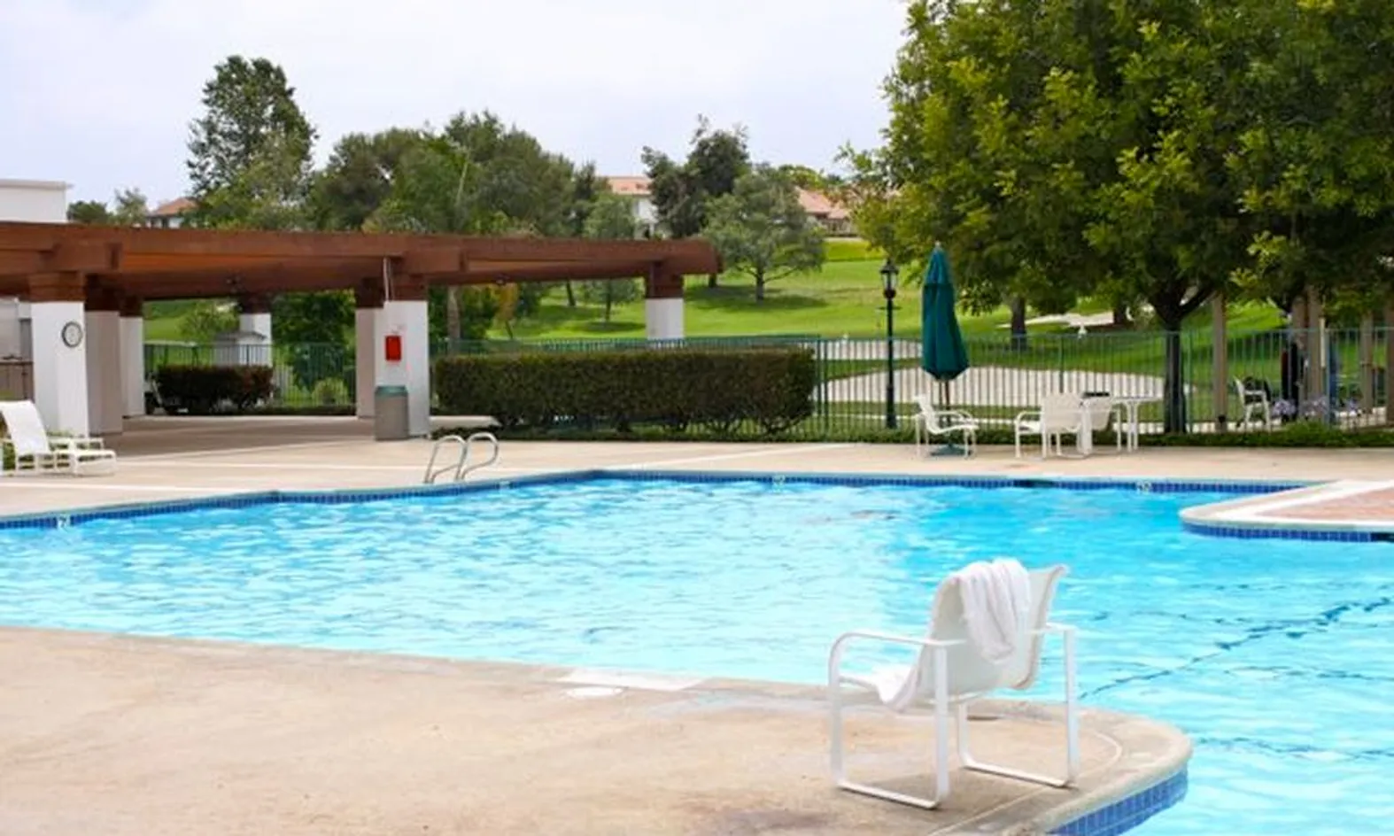 Outdoor Pool & Sundeck