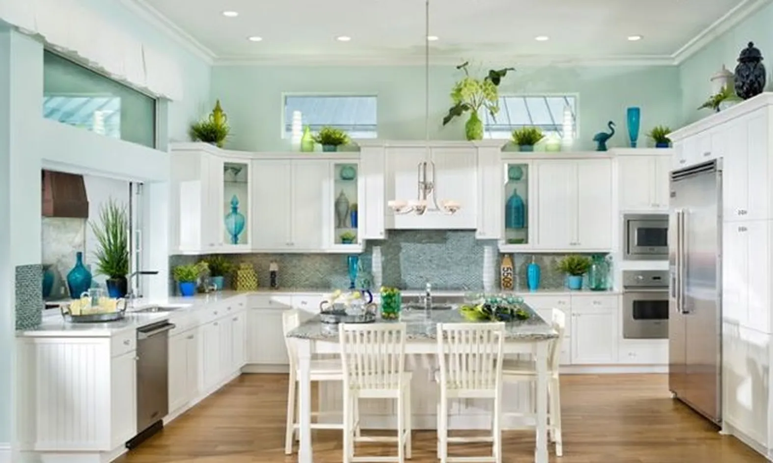 Eat-in Kitchens