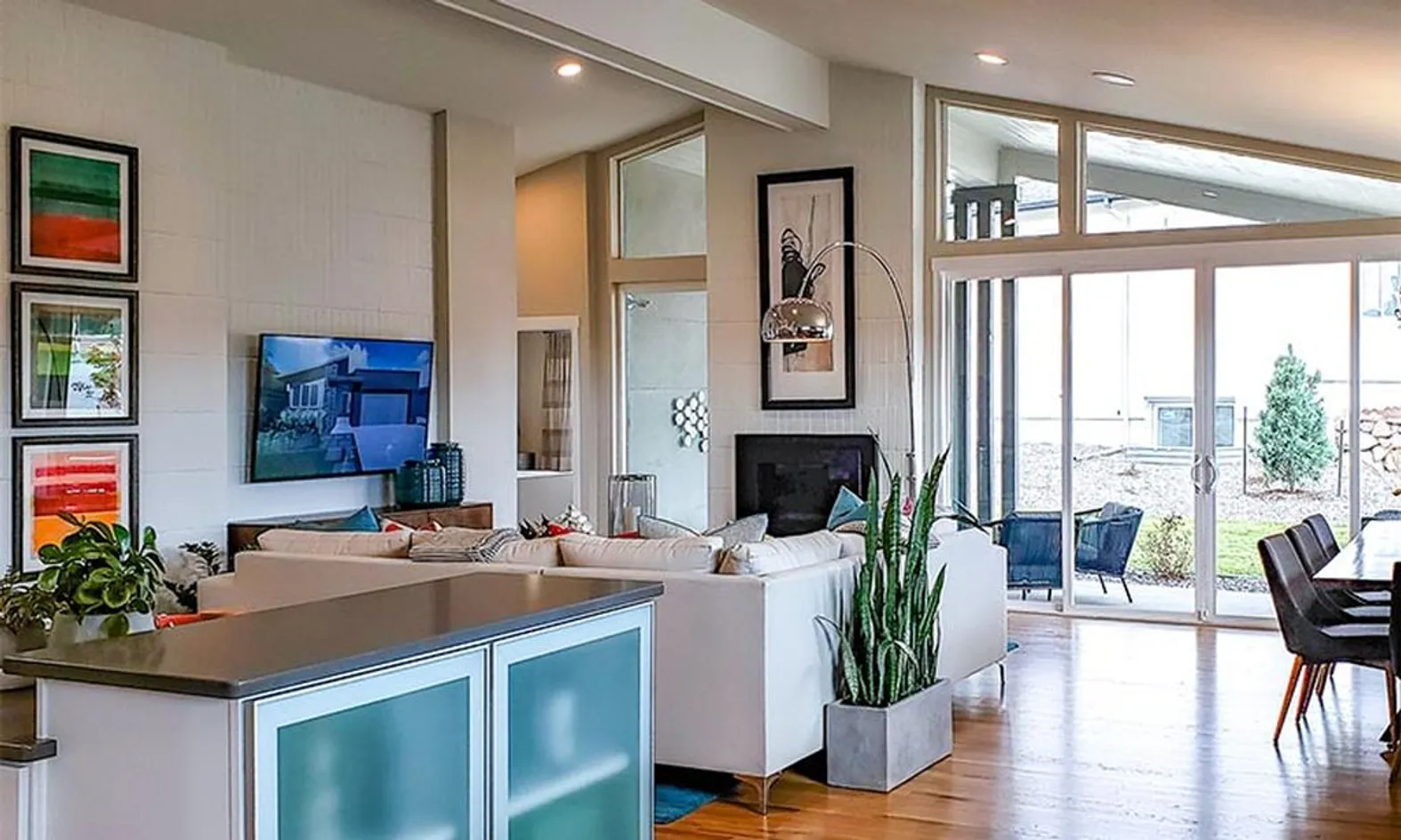 Model Living Room