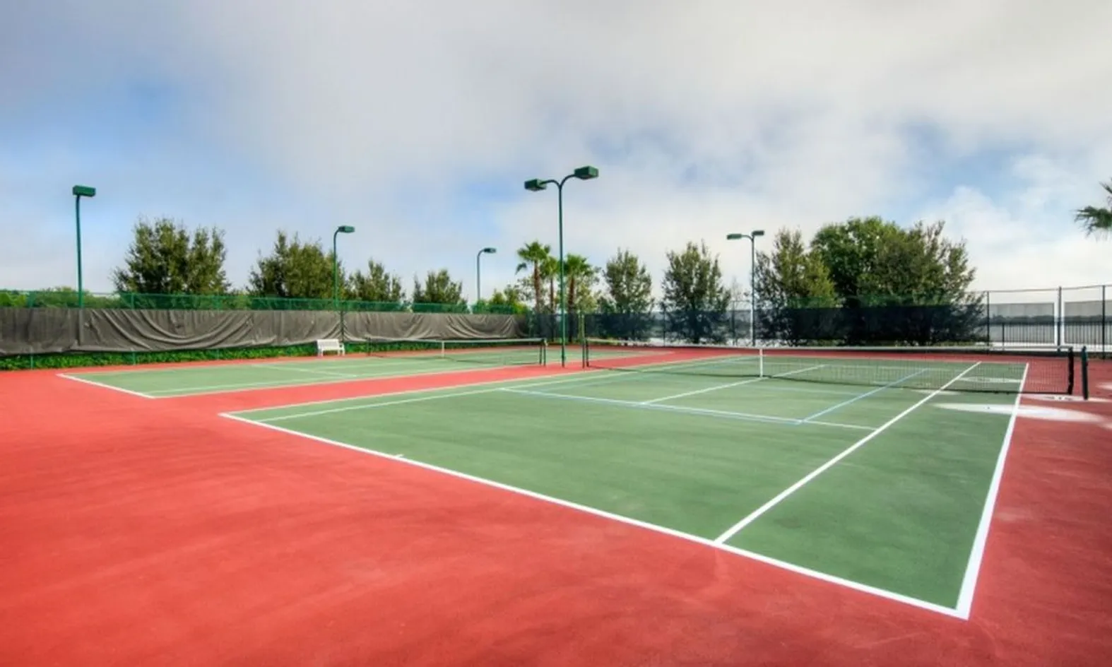 2 Tennis Courts
