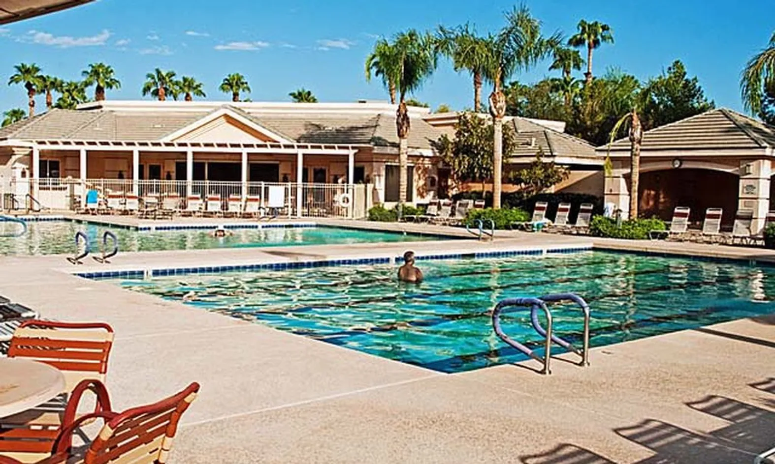 Oakwood Swimming Pool & Cafe