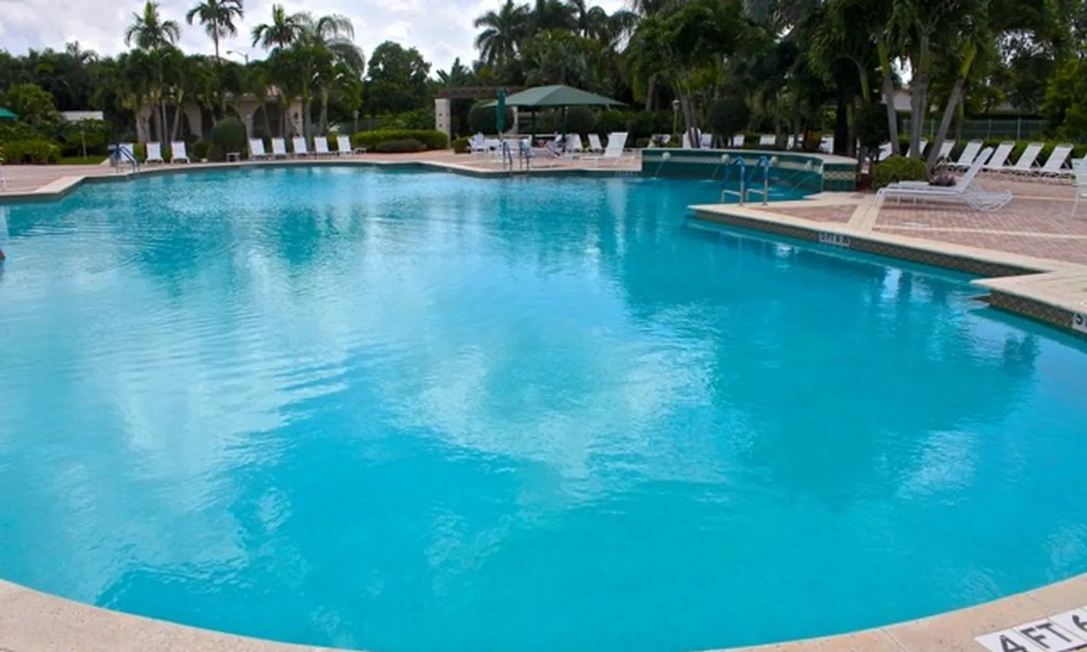 2 Outdoor Pools