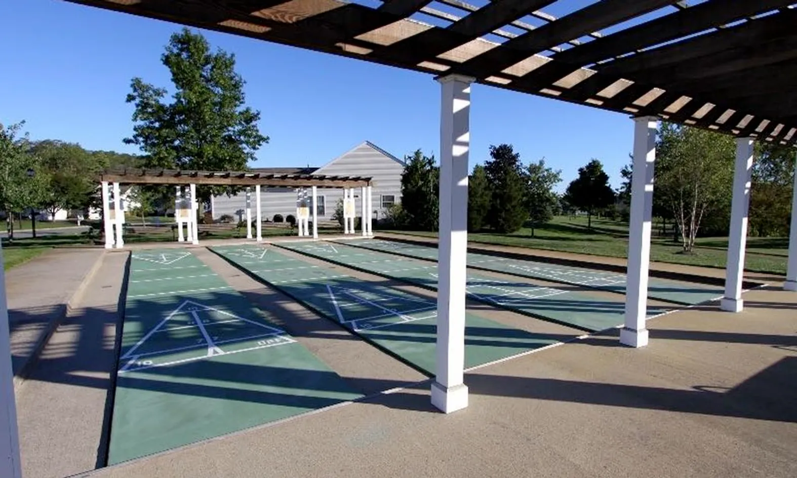 4 Shuffleboard Courts