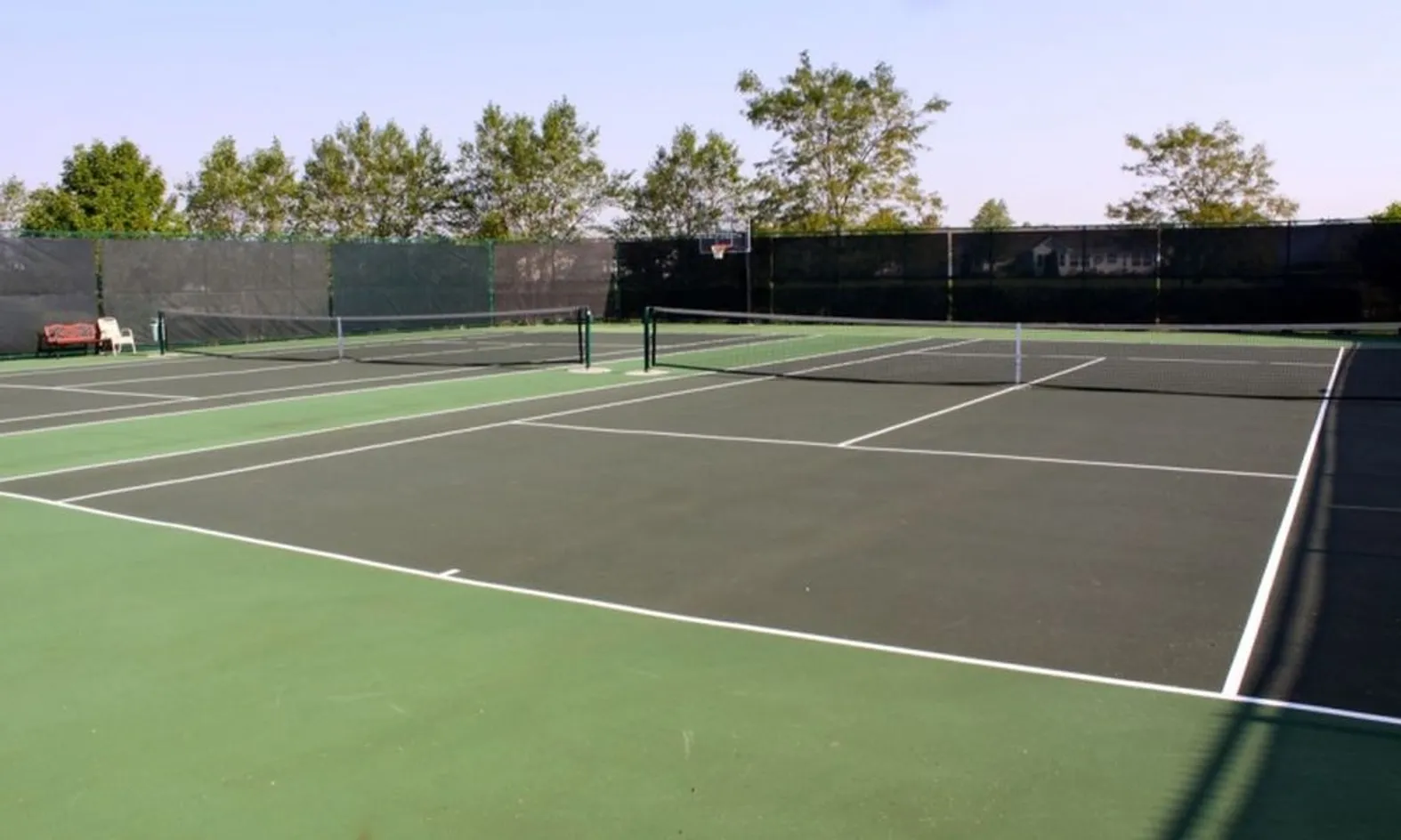 2 Tennis Courts