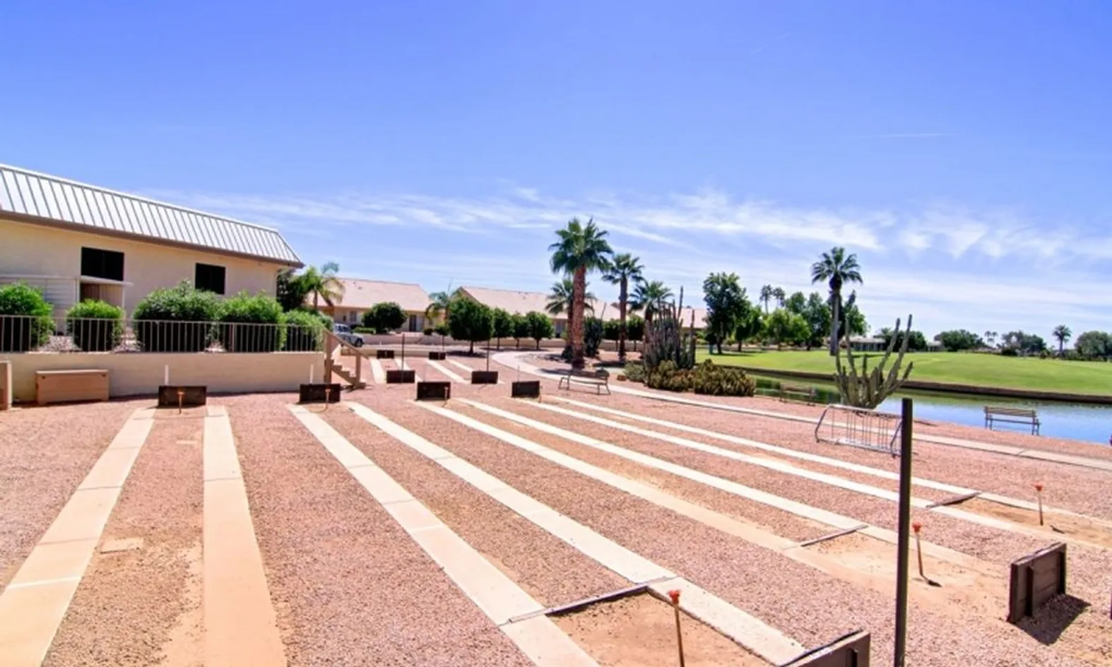 6 Horseshoe Pits