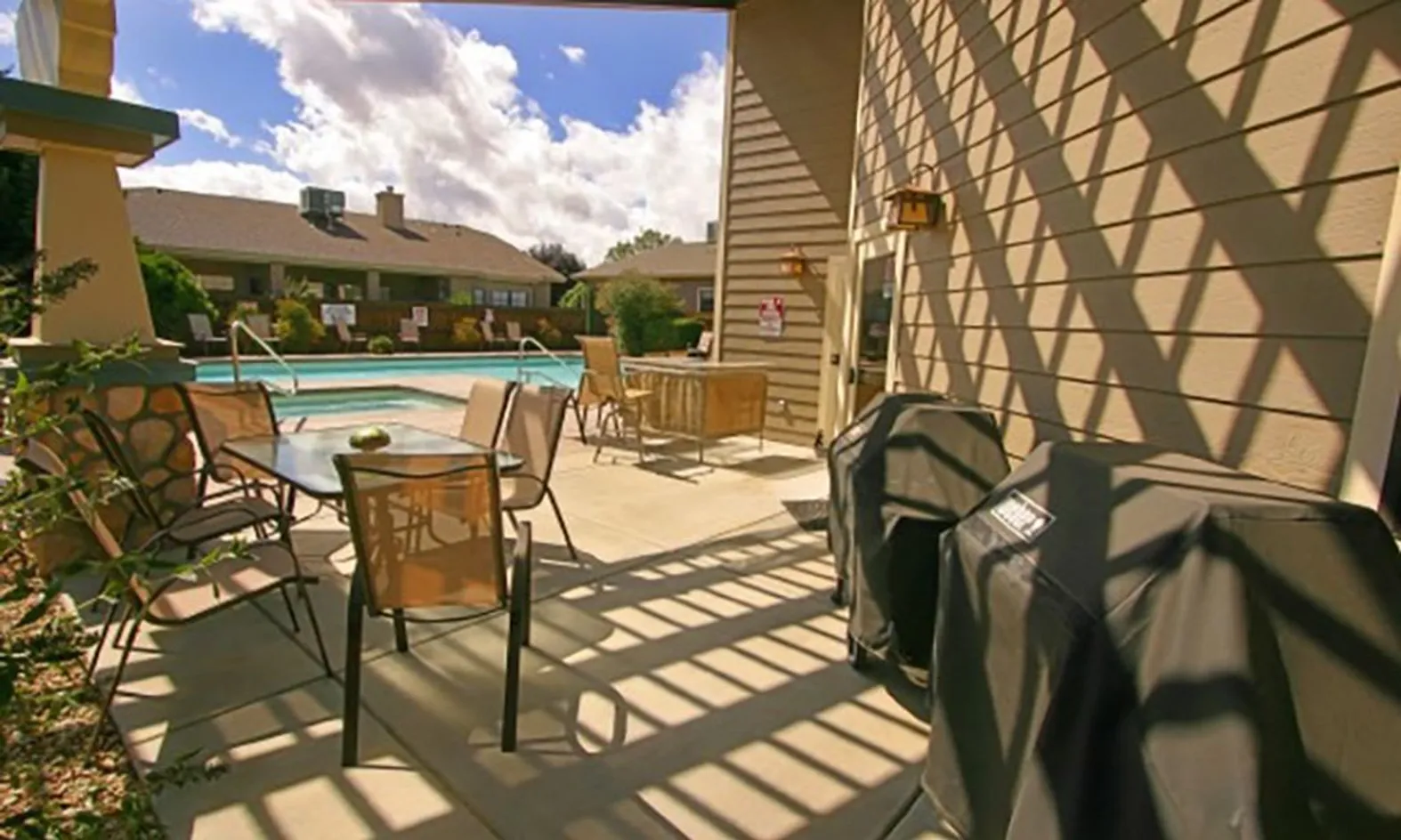 Outdoor Patio & BBQ Area