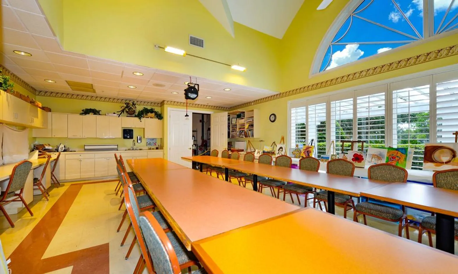 Arts & Crafts Room