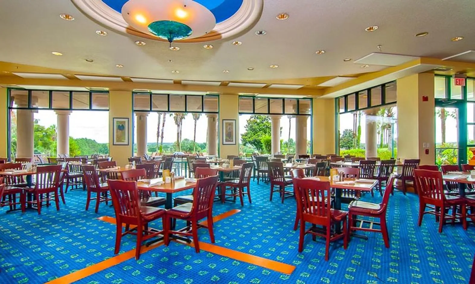 Toppers Tavern