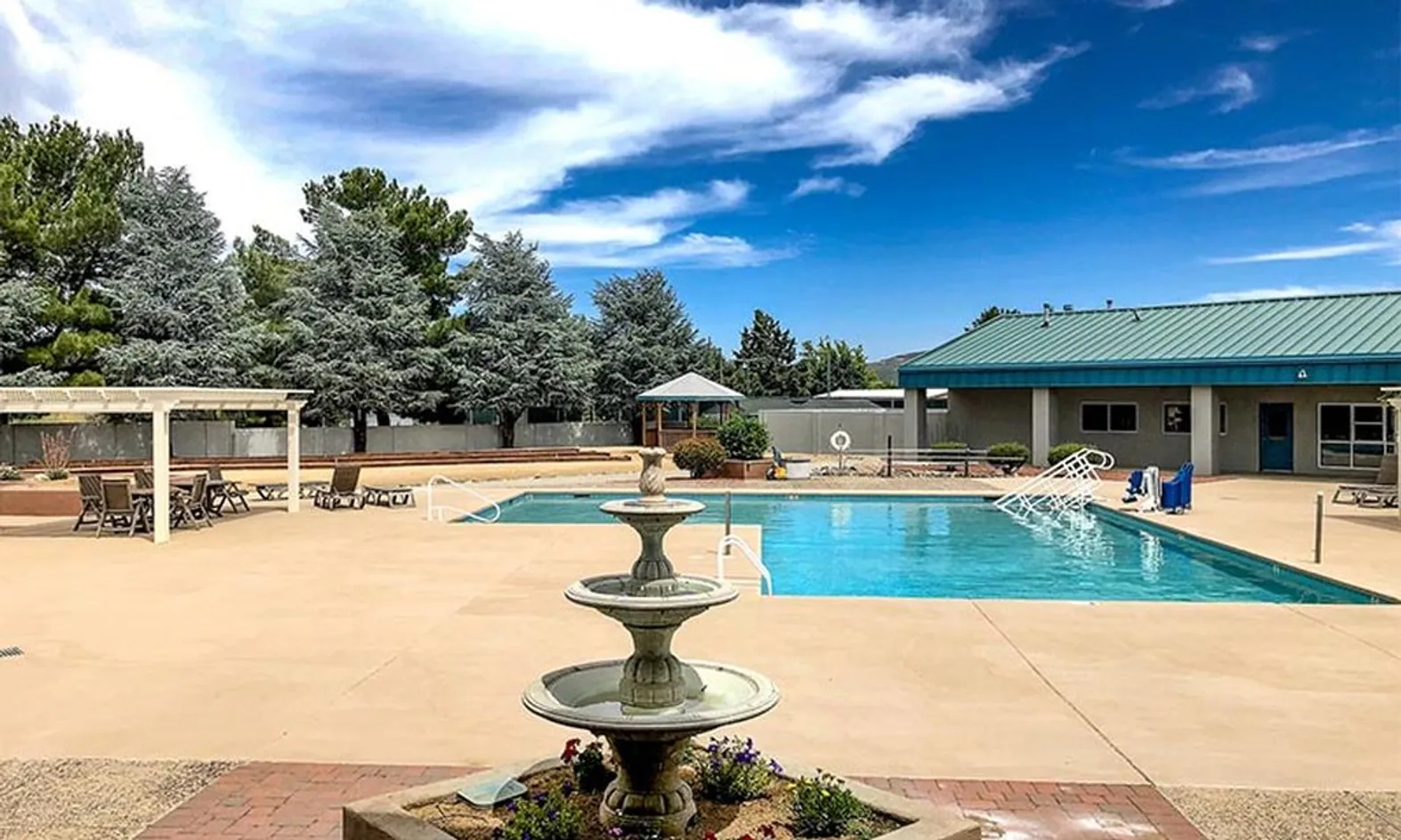 Outdoor Pool & Patio