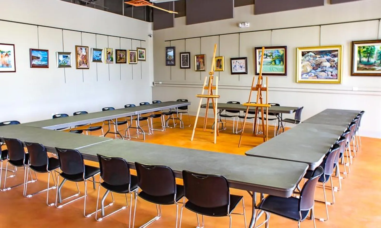 Arts & Crafts Studio