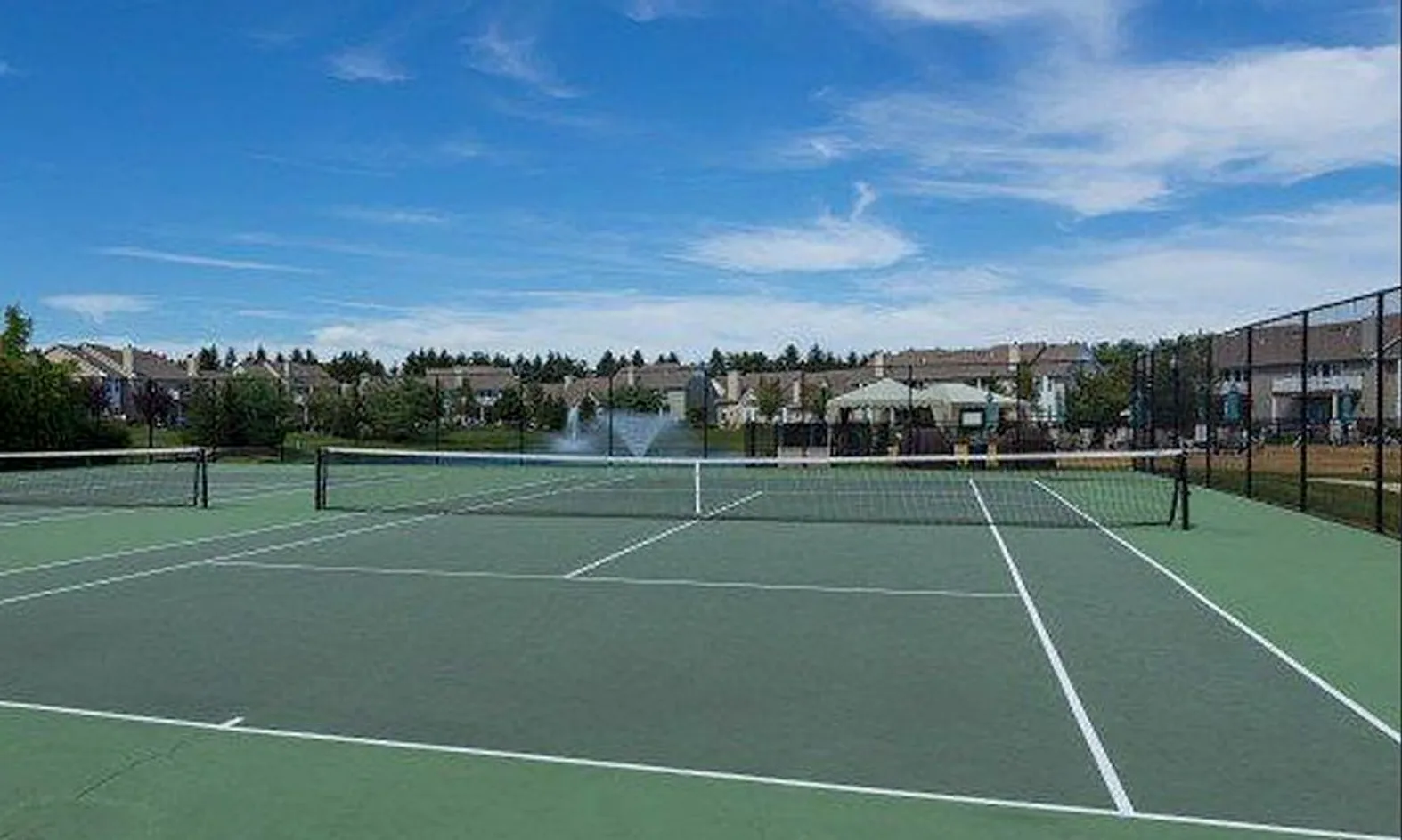 2 Tennis Courts
