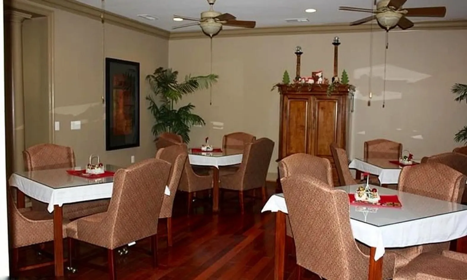 Hobby & Game Room