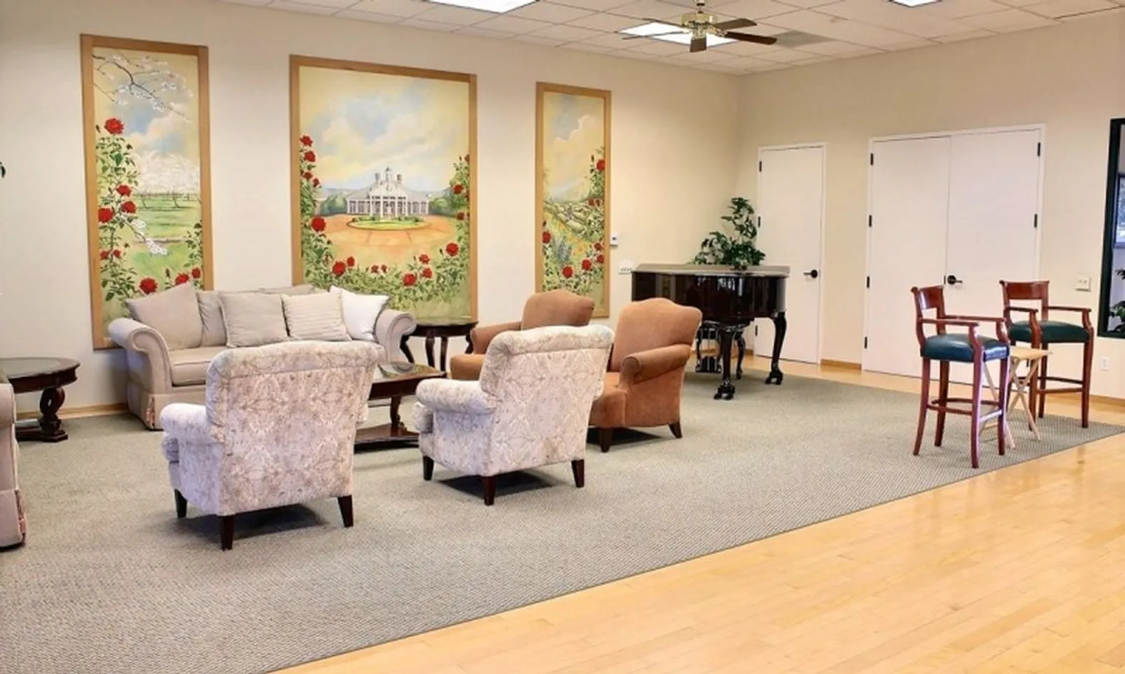Grand Piano Room