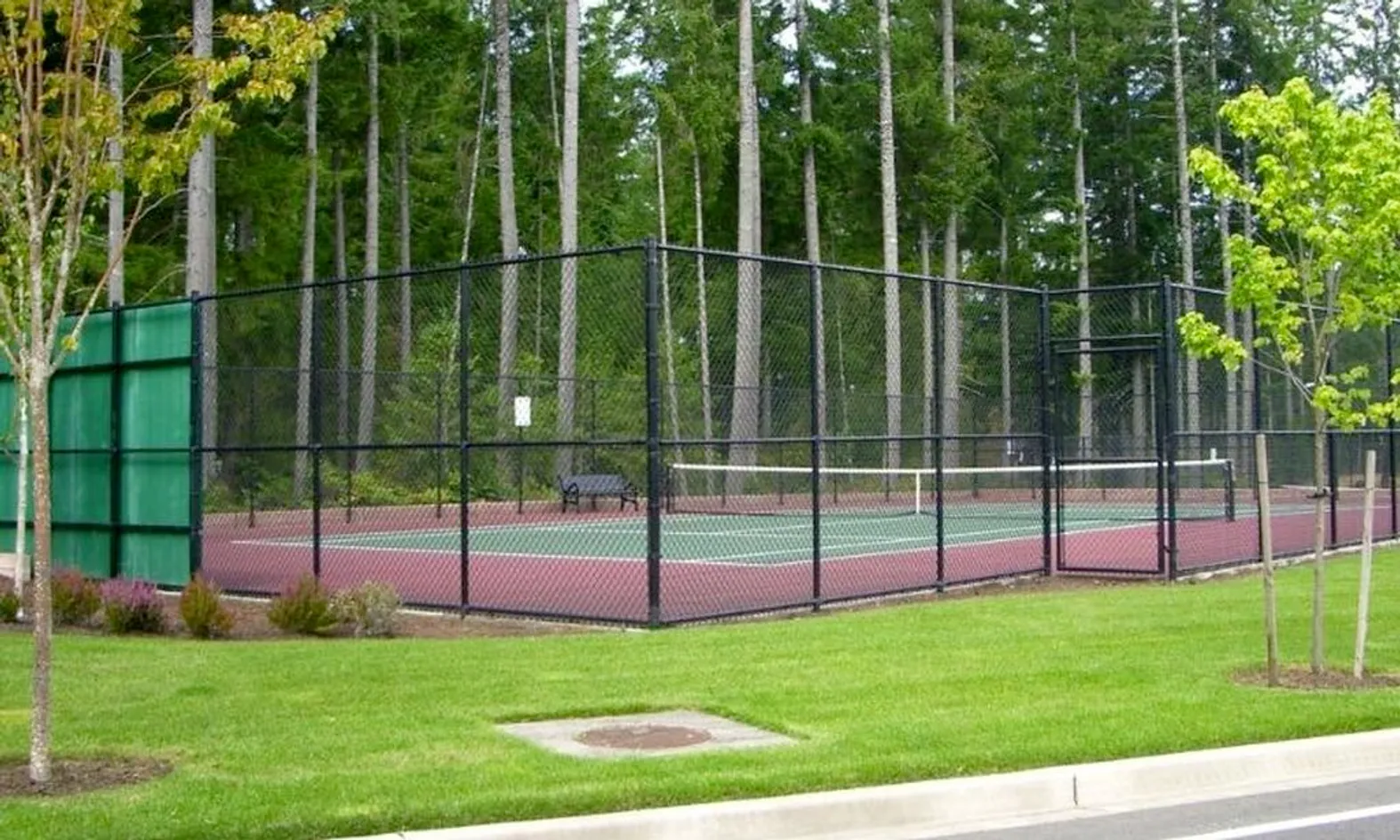 2 Tennis Courts