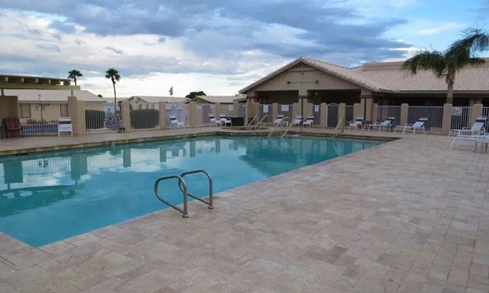 Outdoor Pool & Spa