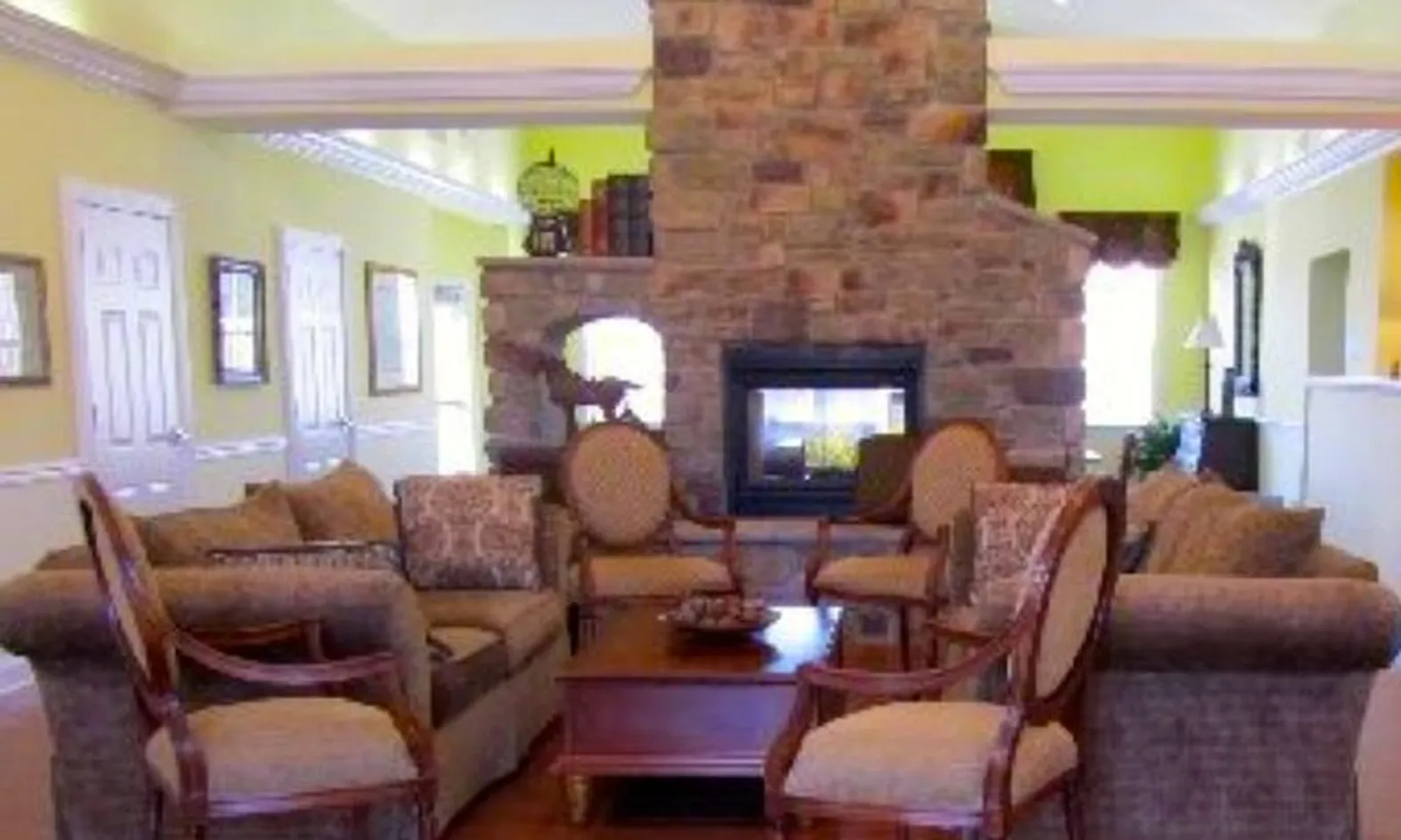 Clubhouse Lobby