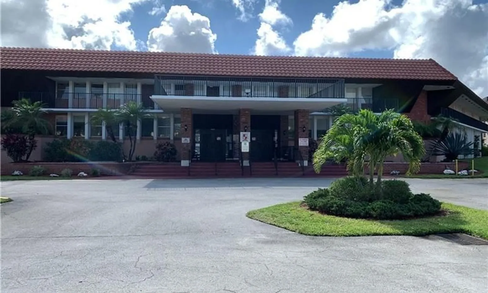 Lauderdale Oaks