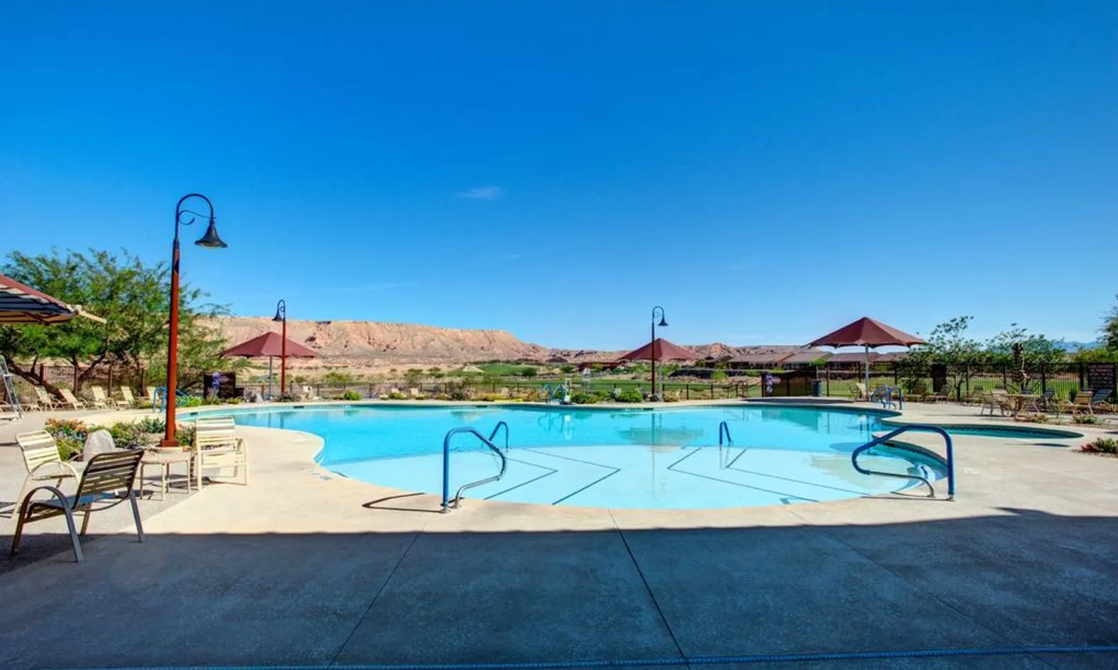 Outdoor Resort-Style Pool 
