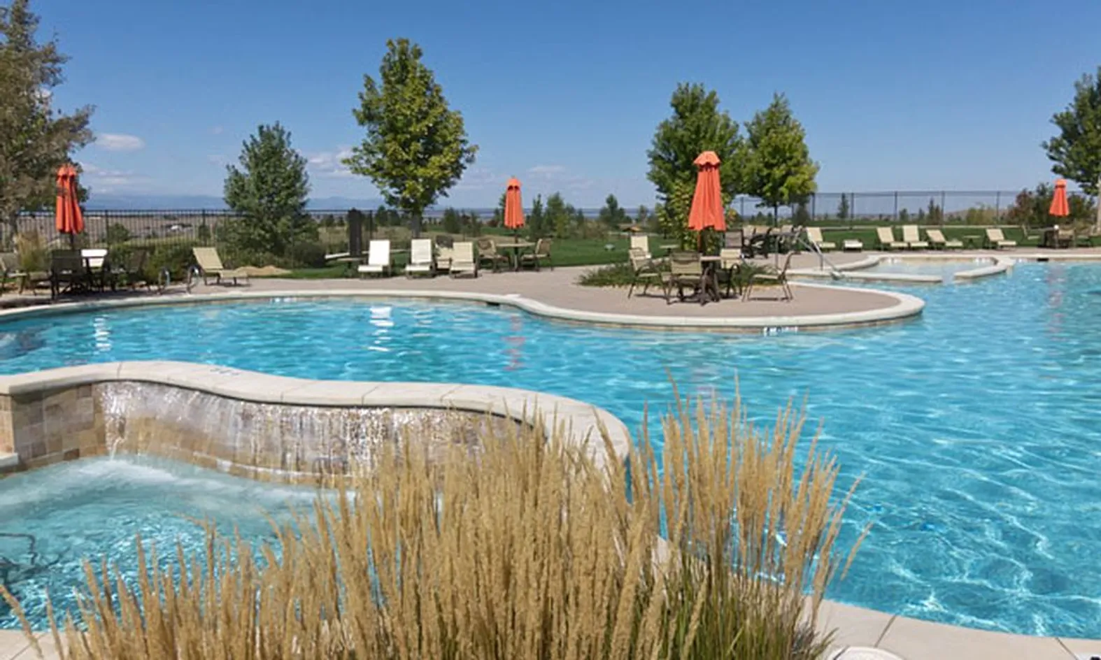 Outdoor Pool & Spa