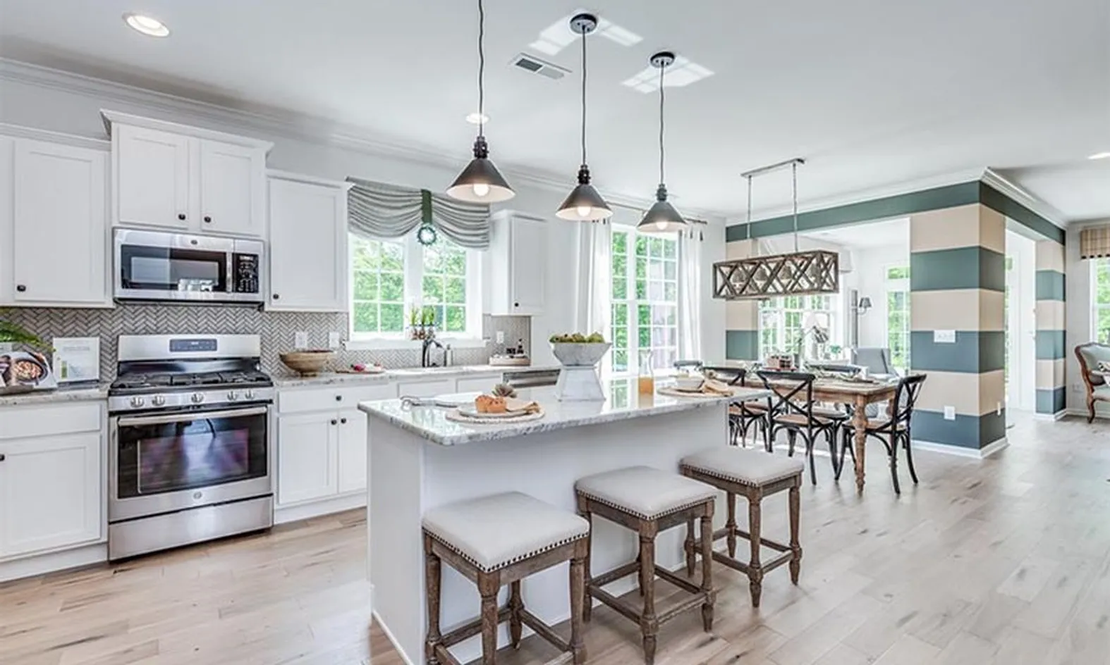 Model Kitchen & Dining Area