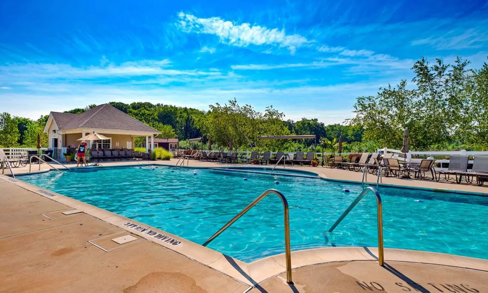 Outdoor Pool & Patio