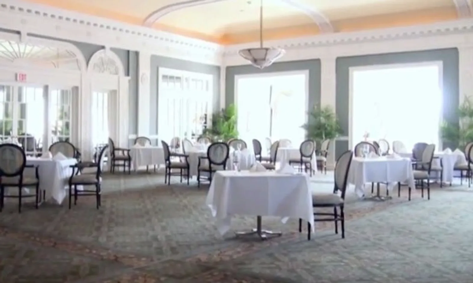 Private & Public Dining Rooms