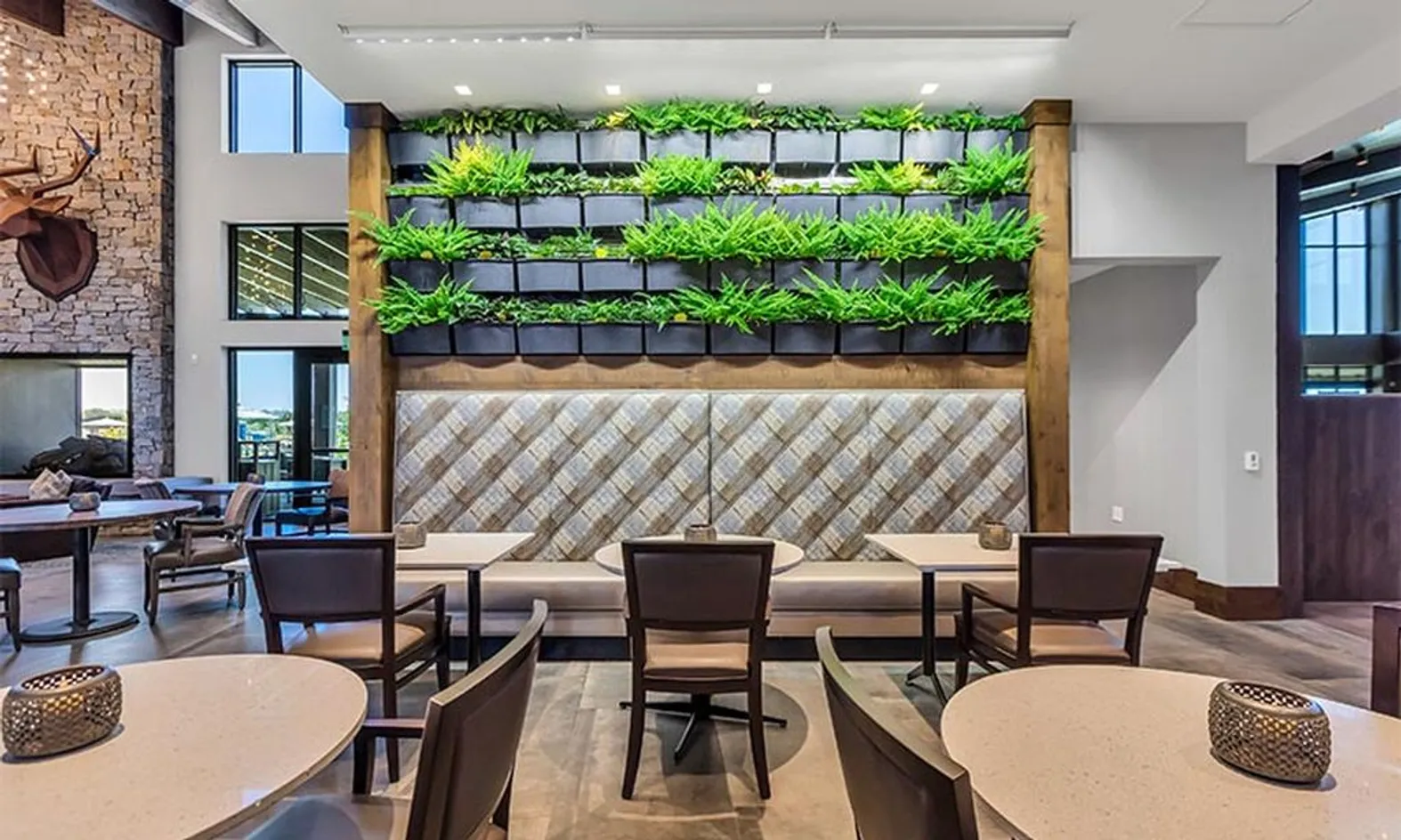 Clubhouse Dining