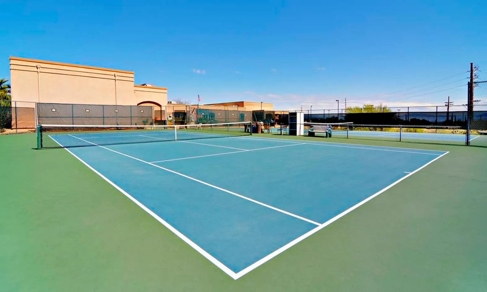 2 Tennis Courts