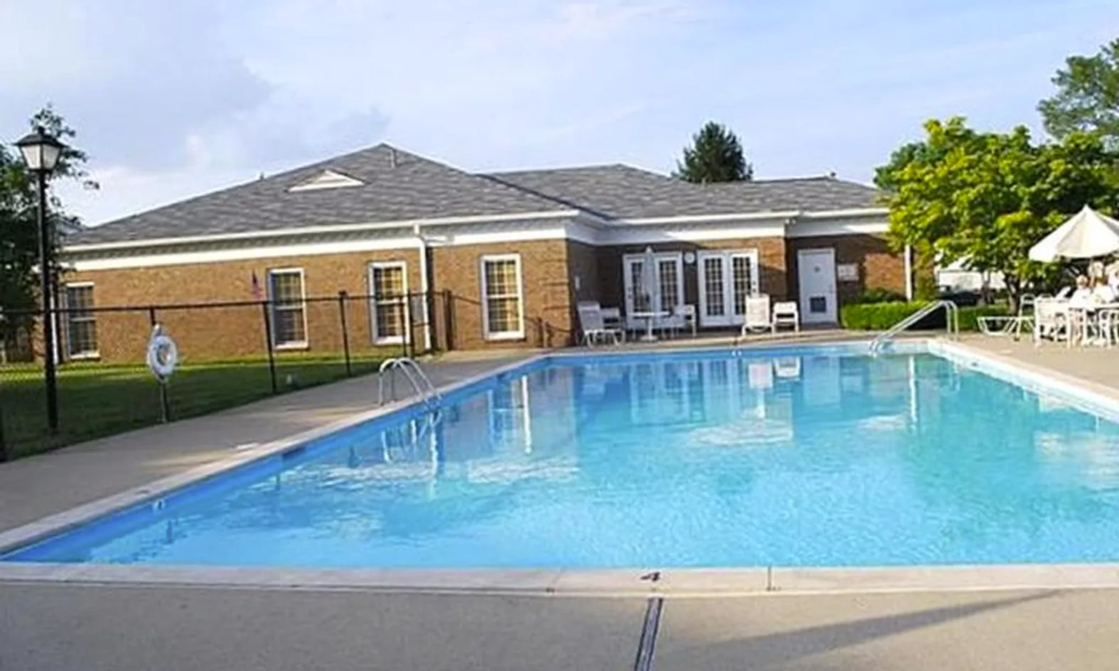 Clubhouse & Pool