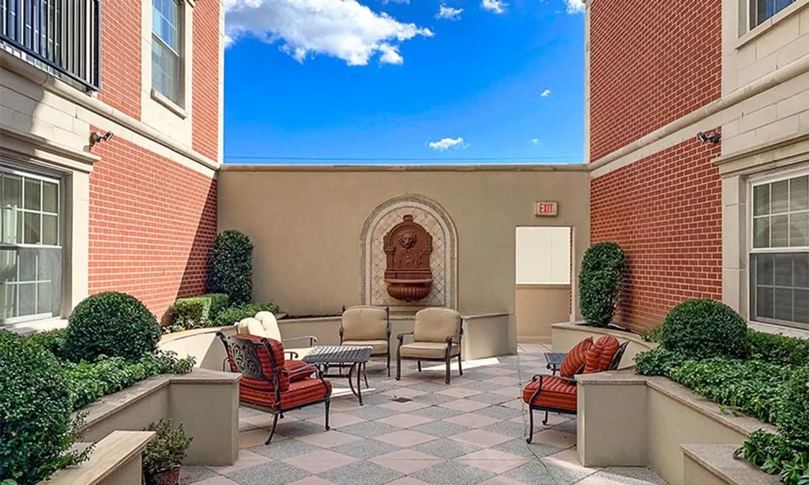 Outdoor Lounge