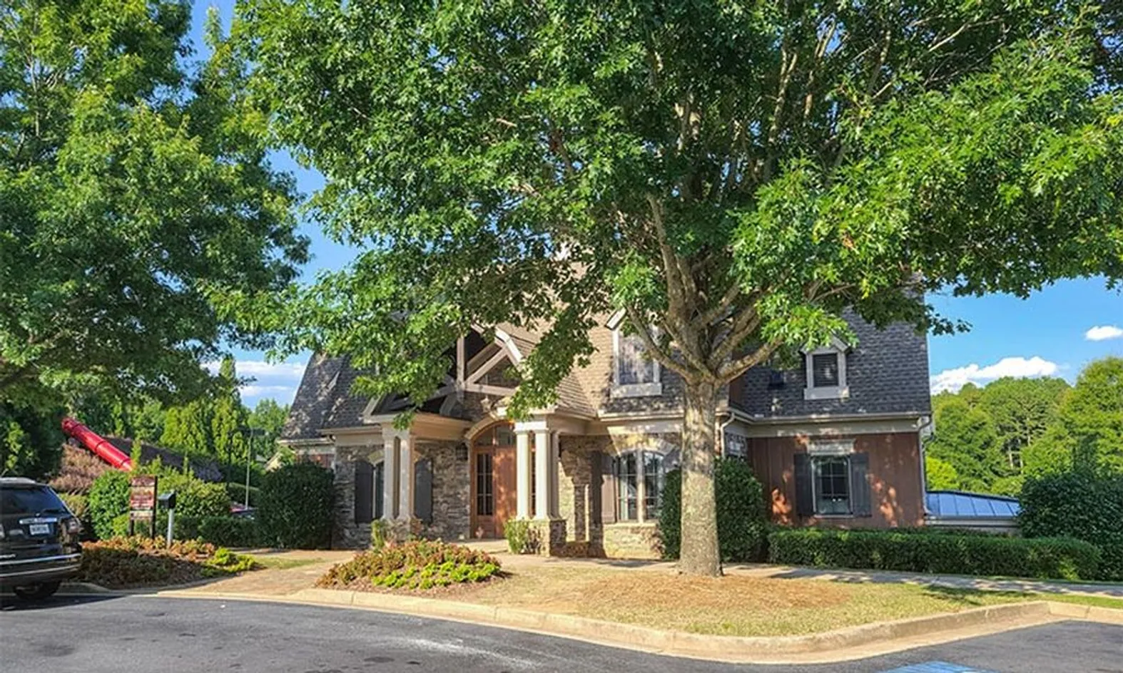 Seven Hills Clubhouse
