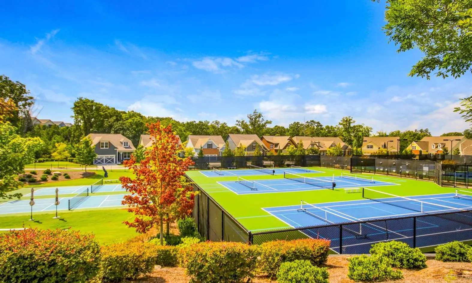 6 Tennis Courts & 2 Pickleball Courts