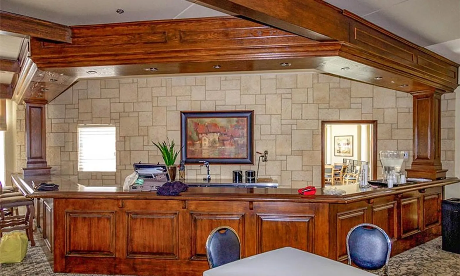 Clubhouse Bar