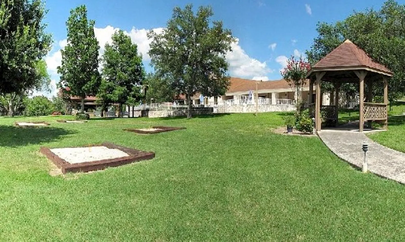 Horseshoe Pits