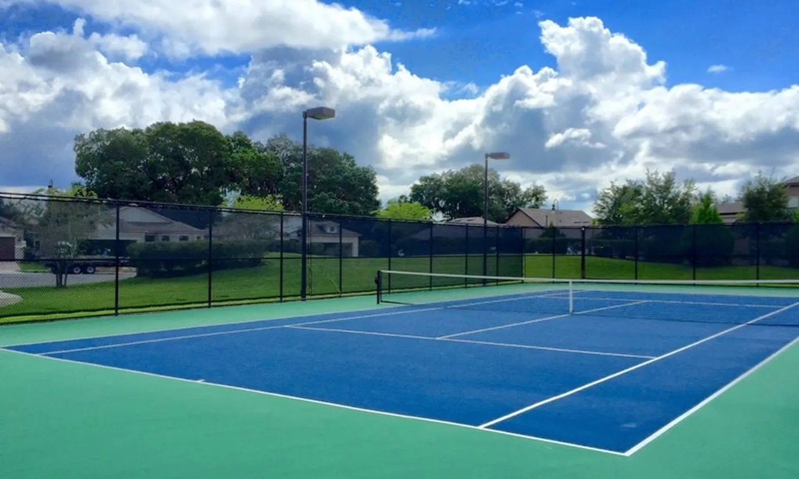 2 Tennis Courts