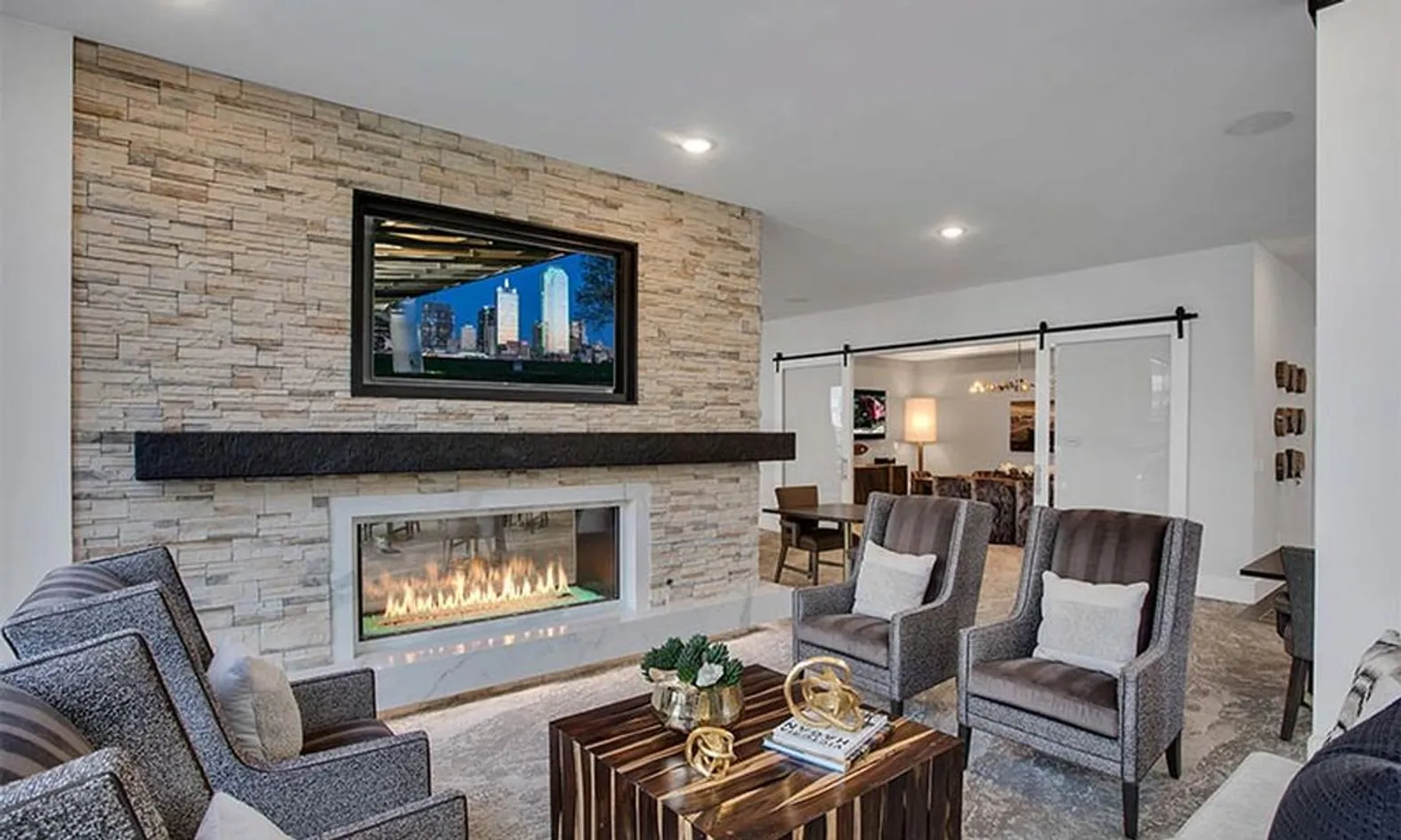 Clubhouse Lounge with Fireplace