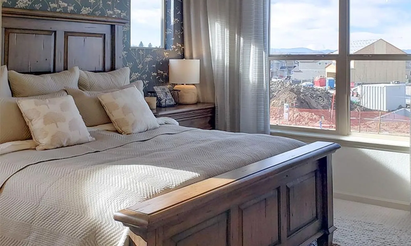 Model Master Bedroom