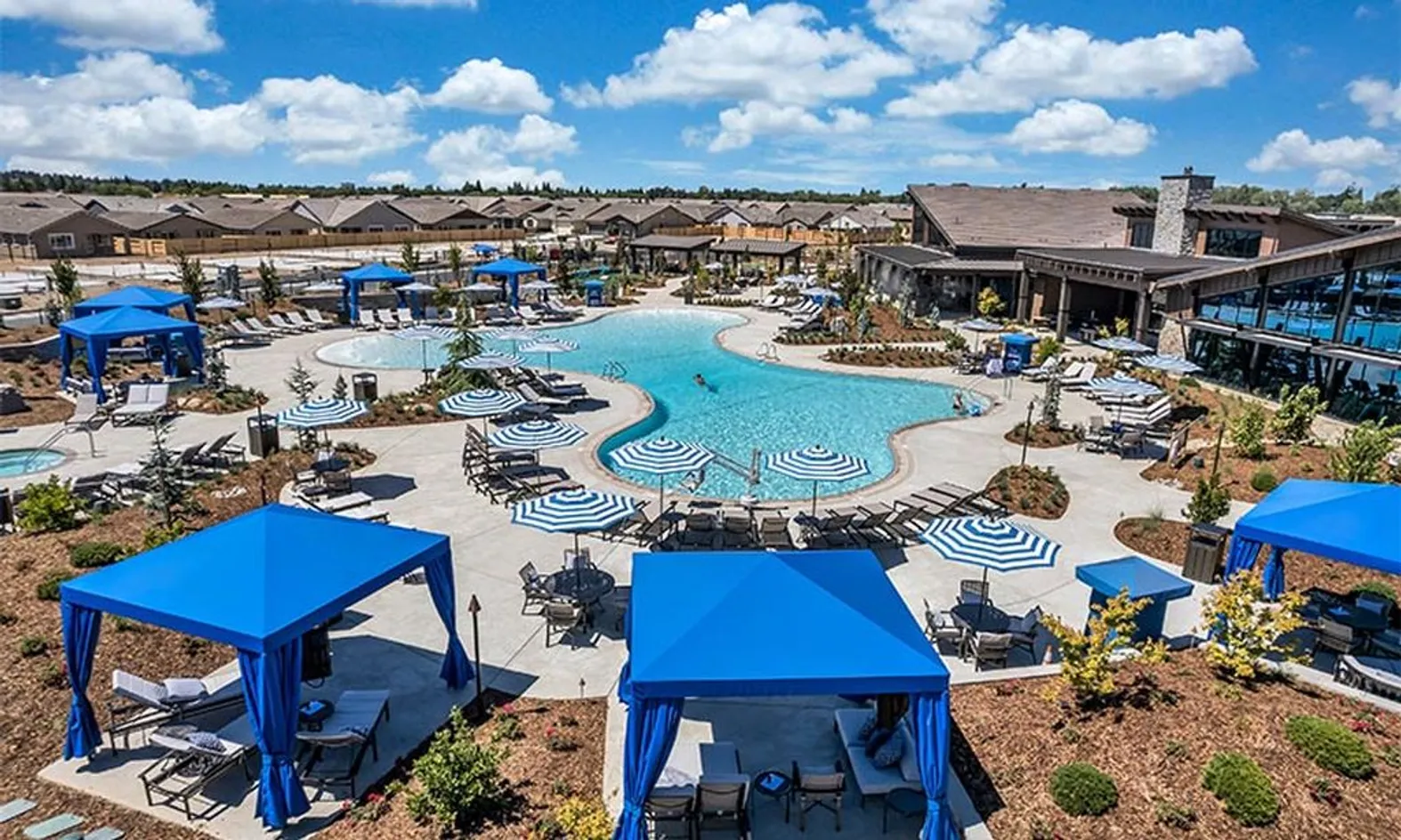 Outdoor Patio & Cabanas