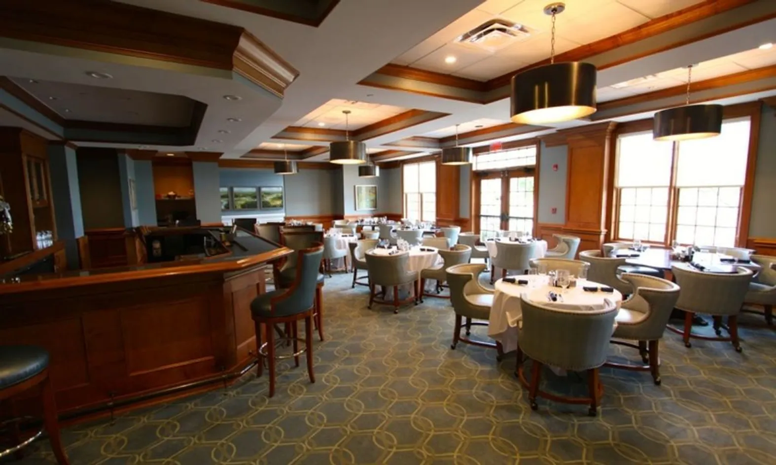 Restaurant & Lounge