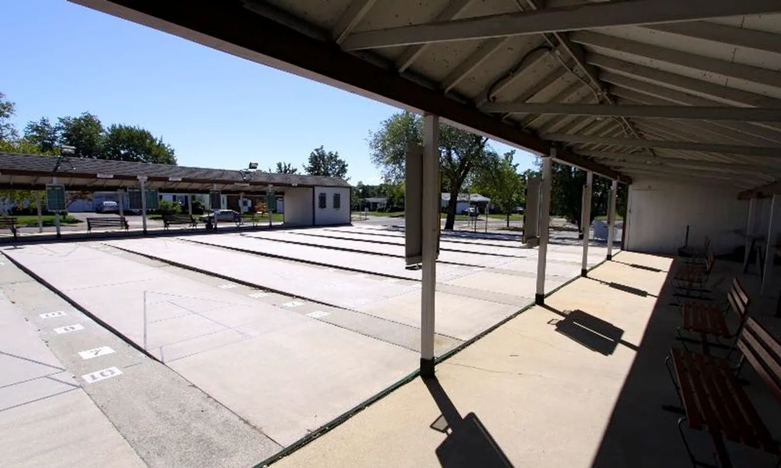 10 Shuffleboard Courts