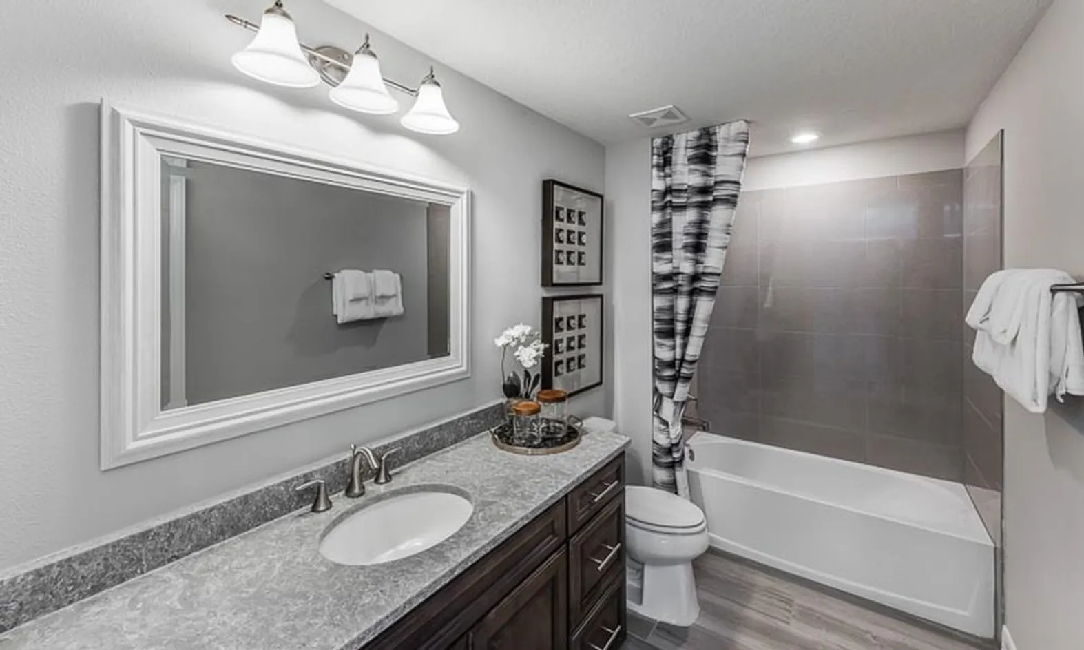 Model Guest Bath