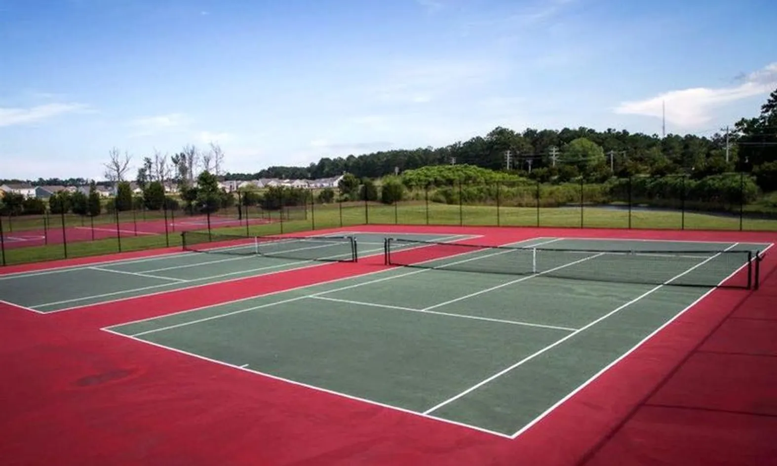 2 Tennis Courts