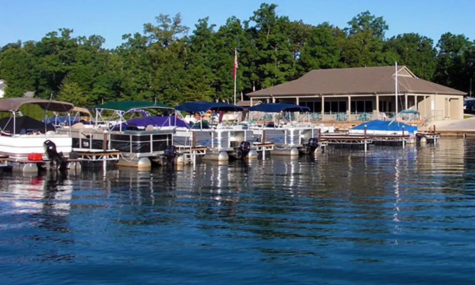 2 Marinas