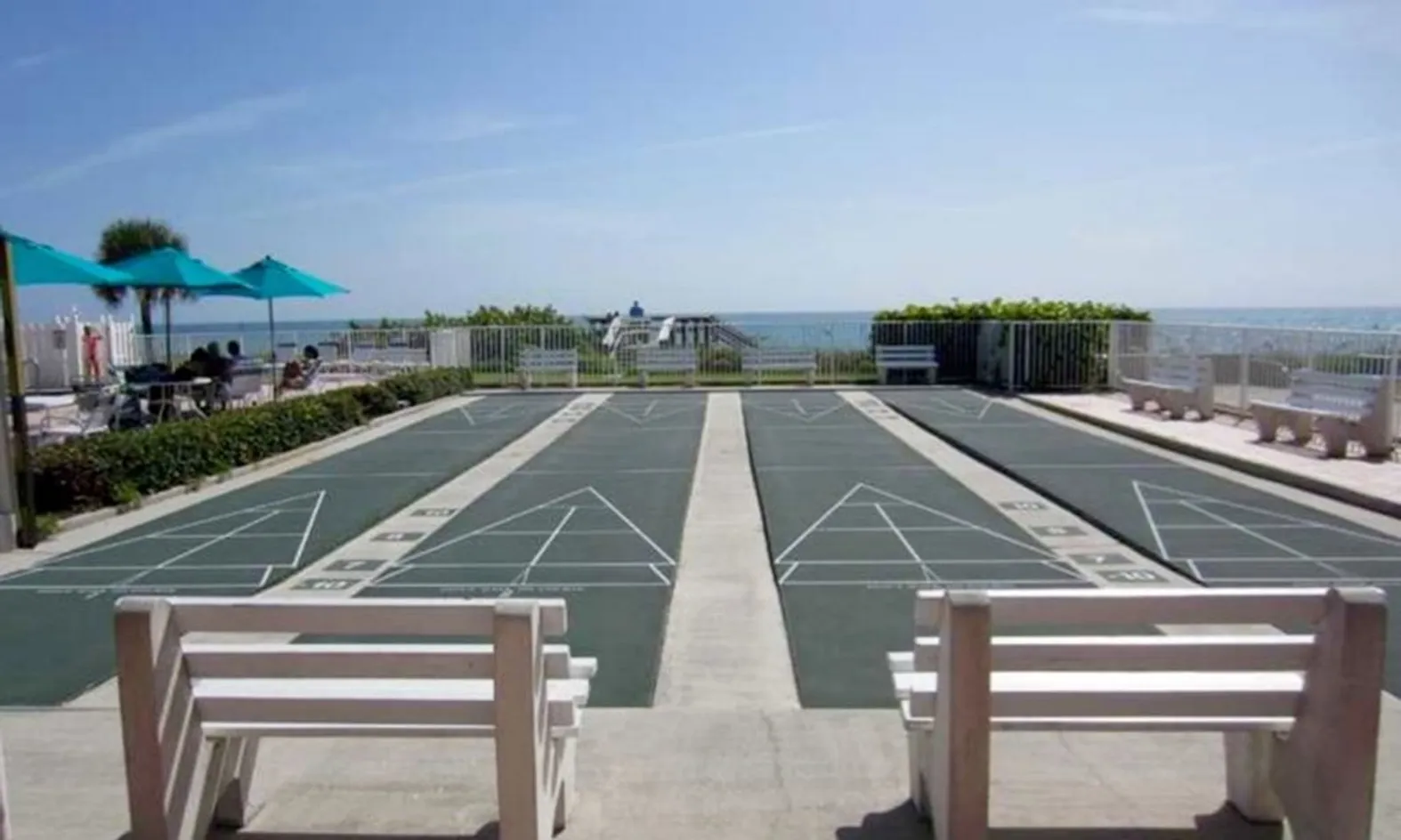 4 Shuffleboard Courts