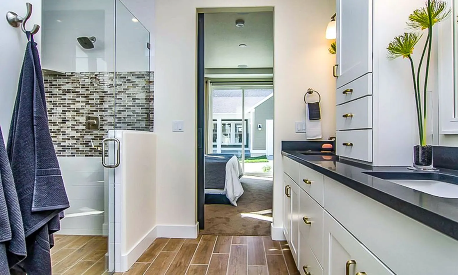 Acacia Master Bath