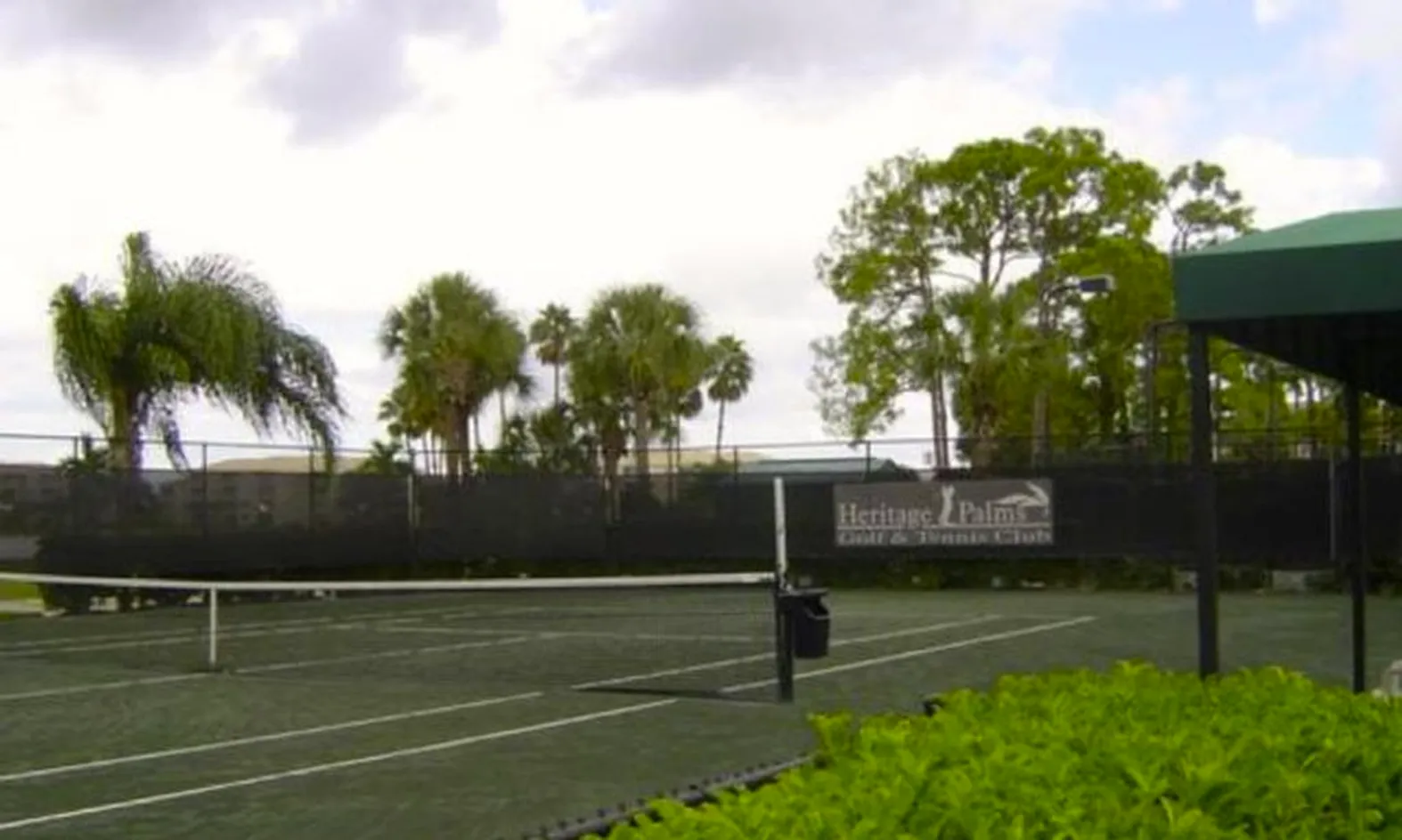 8 Lighted Har-Tru Tennis Courts