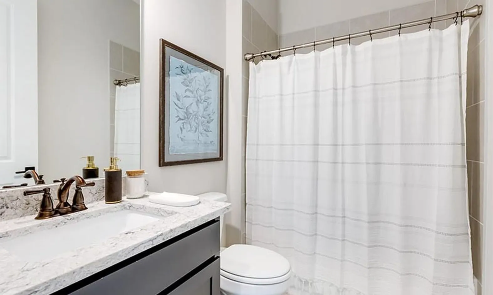 Model Guest Bath