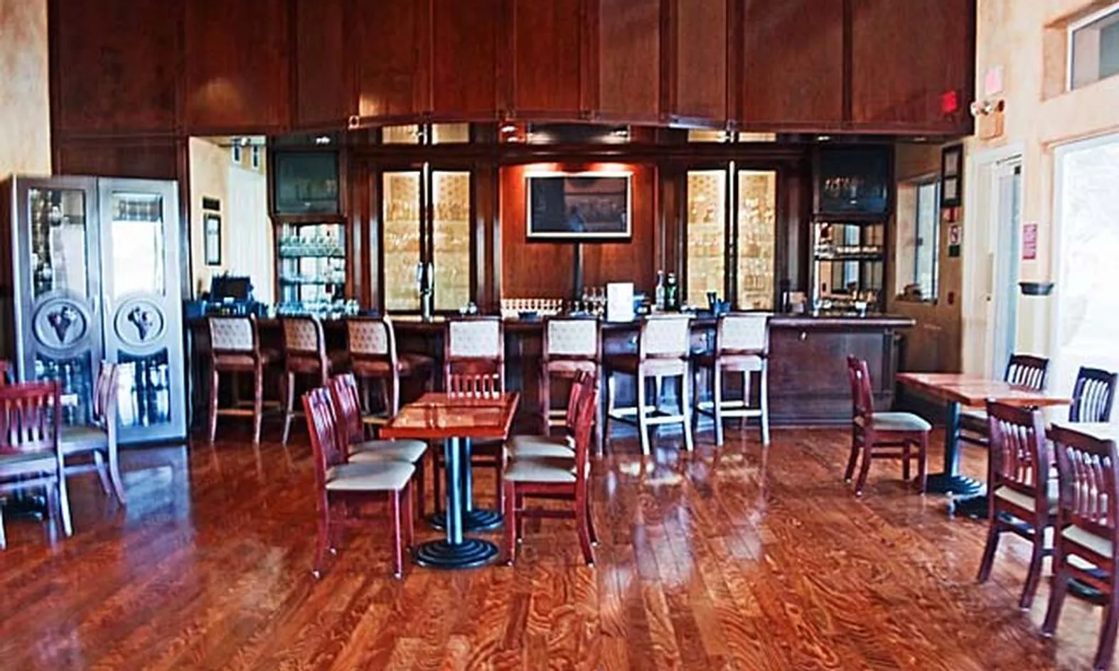 Oakwood Bar
